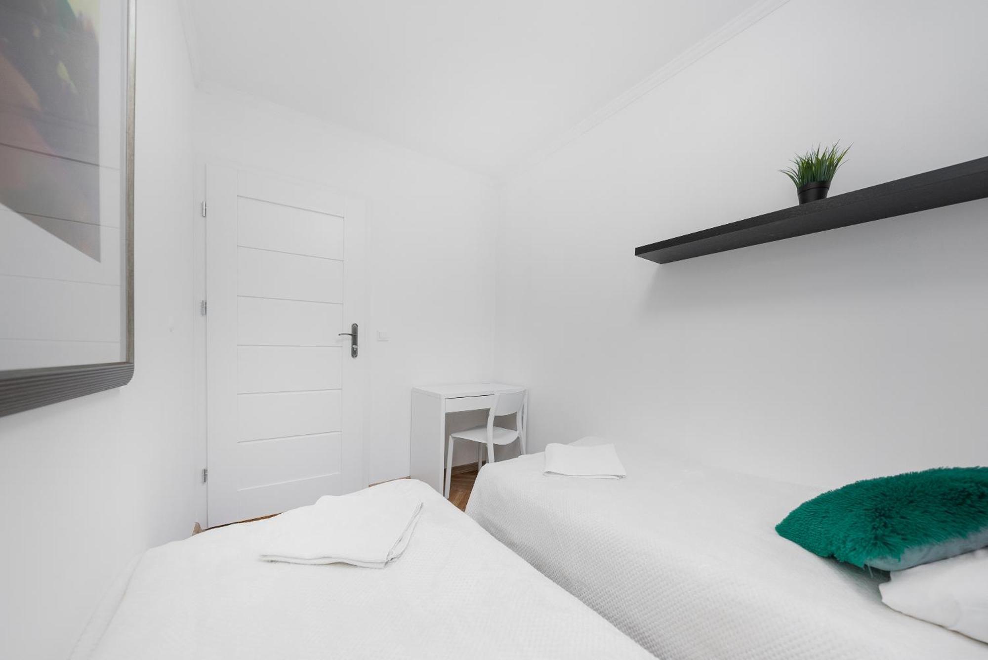 Mgr Pokoje W Samym Centrum Warszawy By Metro Rondo Onz - Super Bed Year23 Varşovia Exterior foto