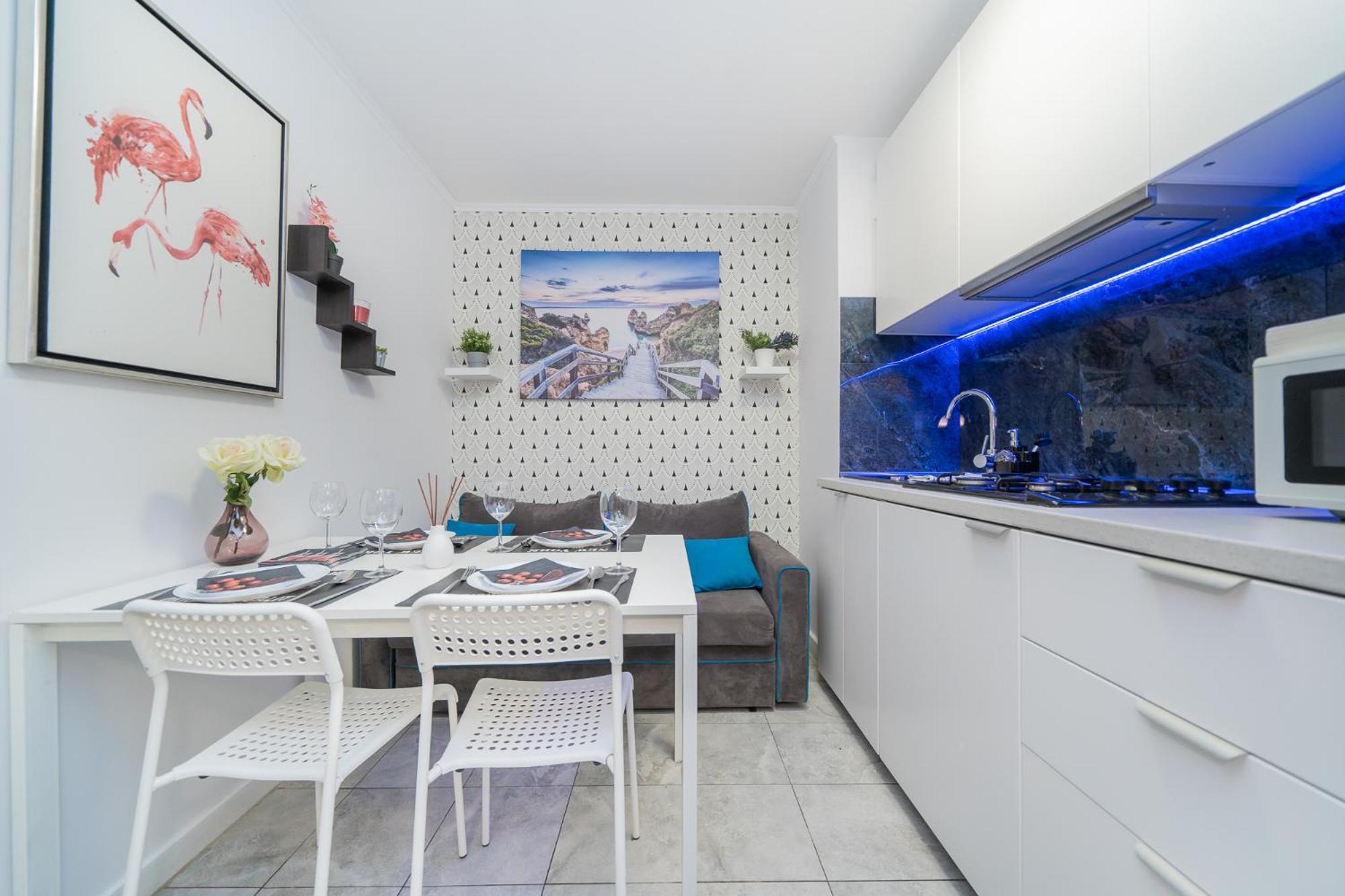 Mgr Pokoje W Samym Centrum Warszawy By Metro Rondo Onz - Super Bed Year23 Varşovia Exterior foto